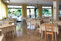Hotel Lux - Cho phép mang theo thú cưng