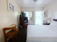 Beachside Motel Hotels in Penticton