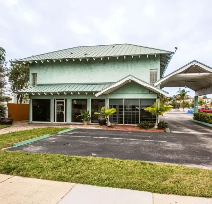 Econo Lodge Cocoa Beach - Near the Port