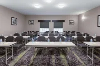 La Quinta Inn & Suites by Wyndham Huntsville Airport Madison Hotels in Madison