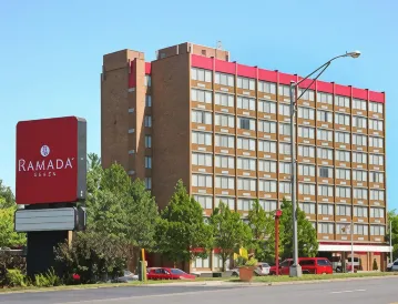 Albany Plaza Hotel