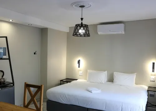 Luxury Heights B&B- Also Check "Wild Olive" - Pensions