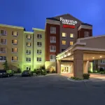 Fairfield Inn & Suites Oklahoma City NW Expressway/Warr Acres Các khách sạn ở Warr Acres
