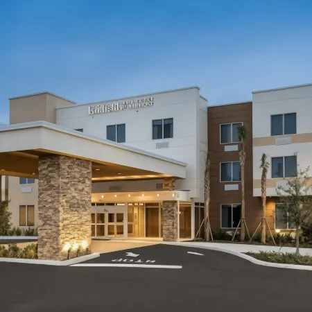 Fairfield Inn & Suites Vero Beach Отели в г. Уэст-Виро-Корридор