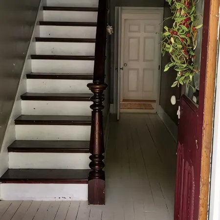 Historic Farmhouse with private river access to Juniata River