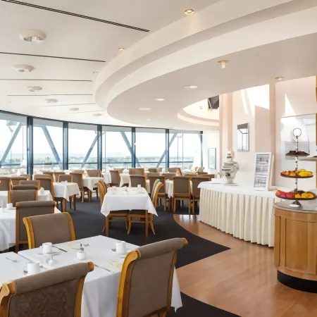 Victor's Residenz-Hotel Frankenthal Отели в г. Франкенталь