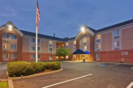 Candlewood Suites East Syracuse - Carrier Circle