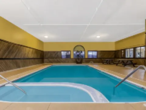 Super 8 by Wyndham Portsmouth Hotels in Scioto County