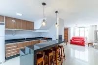 Apt w/ Terrace & BBQ 100m from the Sea Ellc0000