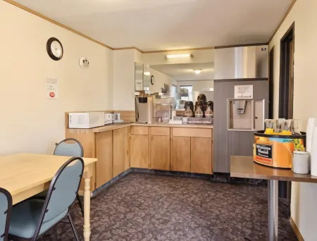 Super 8 by Wyndham Miles City