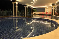 Grand Savero Hotel Bogor - piscina
