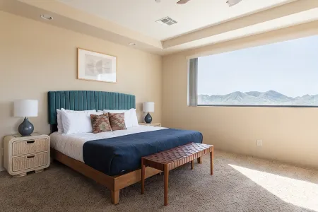 Sunbeam by AvantStay Elegant Private Desert Home w Infinity Pool Spa View Отели в г. Кейв Крик