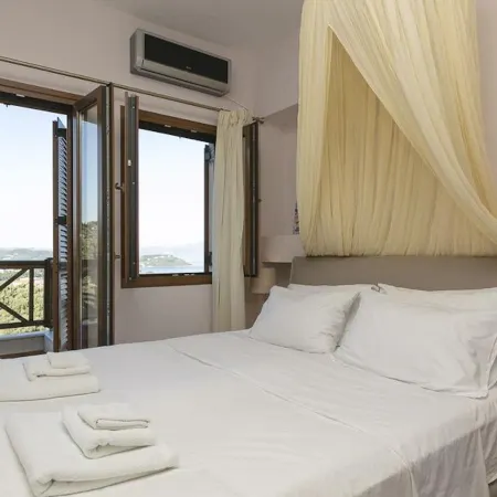 Villa Kallisto with Private Pool and Stunning Sea Views
