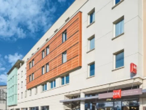 イビス クラマール パリ ヴェリジー クラマールのホテル