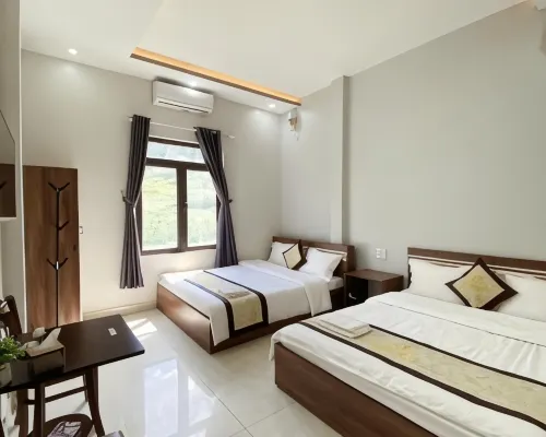 Nha Nghi Quang Trung Hotels in Dong Van
