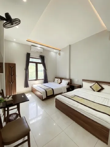 Nha Nghi Quang Trung Hotels in 