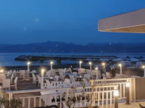 Aqua Luxury Suites by Estia Hotels in Roda