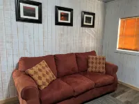 Cozy Tiny Home Cabin Near Lake Greeson & Kirby Landing – Pet-Friendly!