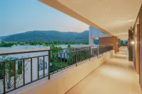Longhu Suqing Holiday Hotel (Fuxian Lake Starry Sky Resort) - Romantic