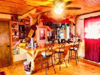 Charming Lakehouse overlooking Greers Ferry Lake Hotels in Cleburne County