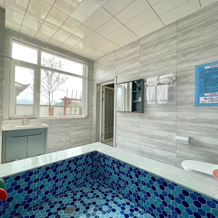 Gaizhou Xingfu Bay Hot Spring Hotel