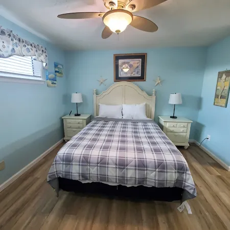Cozy Beach Condo with Private Beach, Heated Pool, High Speed WiFi, and More.