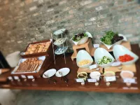 Scholars Boutique Hotel (Zhenjiang Xijindu Ancient Street Museum)