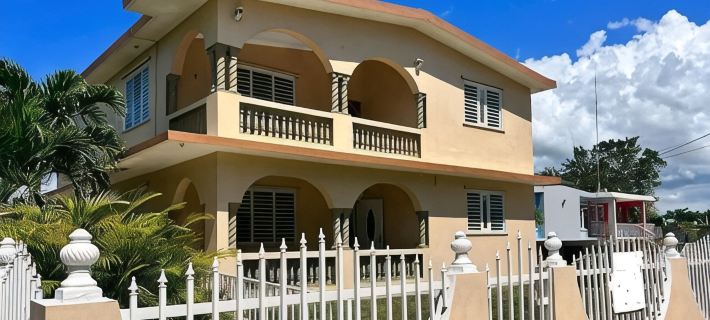 Coqui Town - Private Pool Oasis Near Beaches, Caves & Waterfalls Hotels in Arecibo