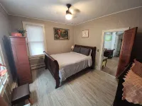 Mountain View House, 2-Minute Walk to Downtown