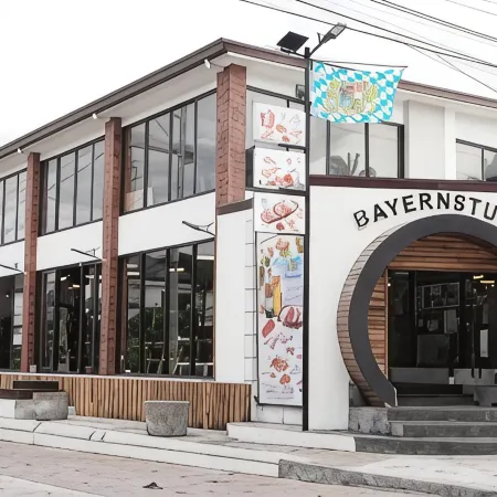 Bavarian Guest House Отели рядом с достопримечательностью «Музей Нин-Анджелесе»