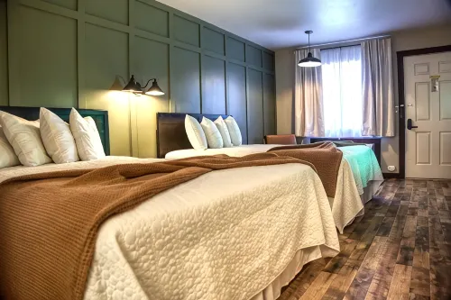 New Room by Silver Dollar City + Shuttle + Pool