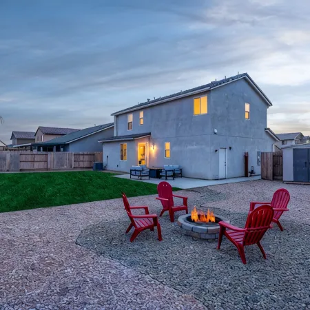 Luxury 3 bedroom House/ Designer
