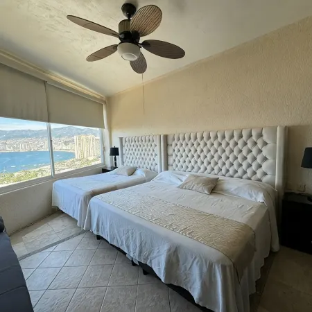 3 Sunsets, Pet Friendly Ocean View in Brisas