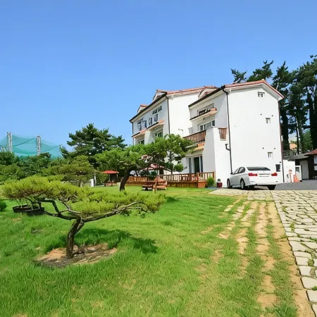Chunjangdae Haemil Pension