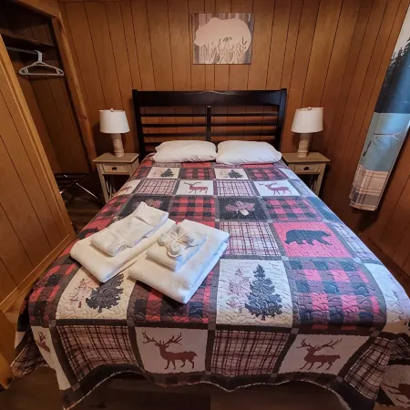 Slipper Inn Cabin at Pine Ridge Park