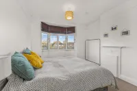 Station View: 3 Bedroom Apartment