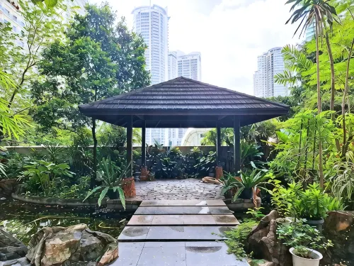 High floor - Rockwell View | Pool + Pet Friendly - Pet friendly