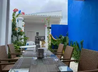 Coral Castle Guest House Hotele w: 