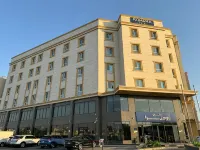 Romera Hotel Hoteles cerca de Salón de bodas Crystal Hall