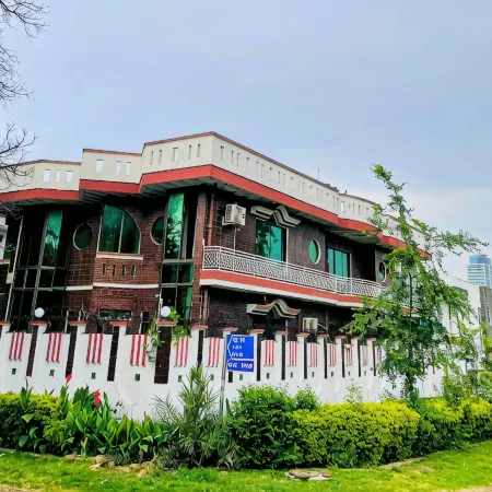 Executive Galaxy Guest House Islamabad Отели рядом с достопримечательностью «Пакистанский монумент»