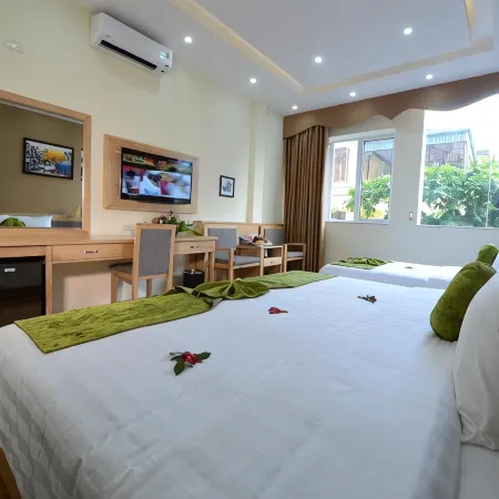 Blue Hanoi Inn Hotel Отели рядом с достопримечательностью «Собор Ханой»