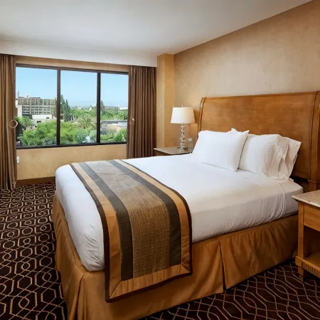 DoubleTree Suites by Hilton Anaheim Resort/Convention Center
