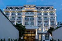 PHU THANG GRAND HOTEL Ξενοδοχεία στην πόλη 