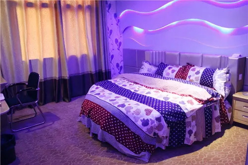 Xinyang Cozy Themed Hotel (Normal University East Gate) - 2-نجوم