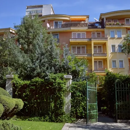 Aparthouse Borovo Near Bulgaria Mall, Free Street Parking
