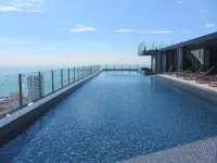 The Base Central Pattaya Super Condo - Private Pools