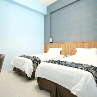 Mushroom 30 Hotels near Zhiben Train Station