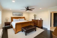 Spacious Home Near Lake Michigan with Peaceful Backyard - 4 estrellas