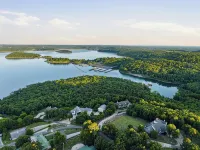 Lake Tenkiller Retreat