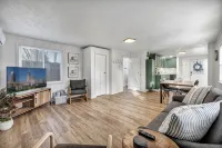 Fenced.Private Bungalow-CLE & BW.Dog Friendly!